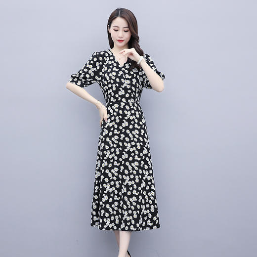 WZNH-WR16869淑女气质女装V领A字裙连衣裙 商品图1