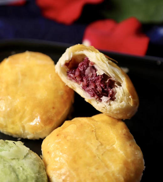 新增玫瑰蛋黄酥，云南玫瑰鲜花饼，2盒装【手工制作】玫瑰鲜花饼花香浓郁，酥软细腻 层层起酥可做伴手礼8枚*40克/盒*2现烤现发 商品图2