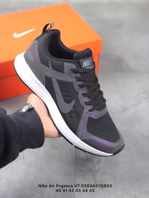 耐克Nike Air Zoom Pegasus V7 SHIELD 登月7代 休闲运动慢跑鞋 商品图5