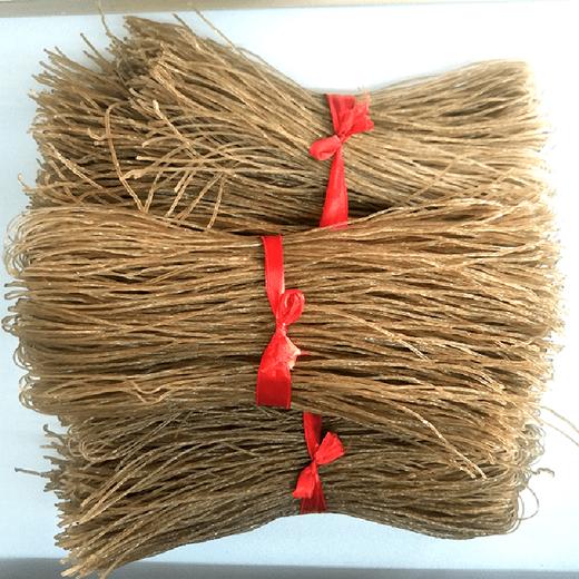 【新粉条上市】金州创业大学生诚袁鑫纯手工制作地瓜粉条 用蜜薯制作的粉条 3-5斤装  口感劲道 不含明胶 绿色无添加  辽宁省内包邮（省外+4元运费） 商品图0