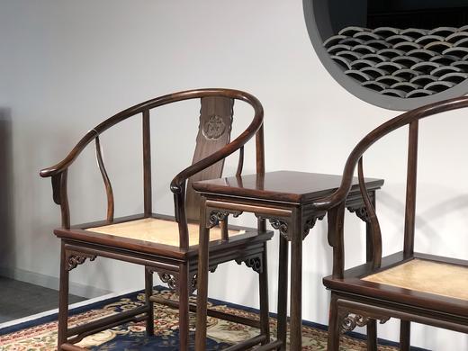 红桥红  家具严选  大红酸枝(交趾黄檀）  【藤面 恭王府寿字纹圈椅三件套】 商品图4