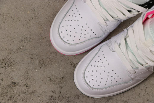 乔丹/Air Jordan AJ1 aj1 乔丹1代 乔1 乔丹1代中帮系列 Air Jordan 1 WMNS “Candy” 货号：555112-035 乔1鸳鸯糖果米黄  粉红鸳鸯 商品图6