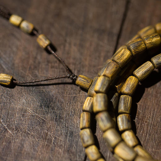 天然沉水级绿奇楠项链 商品图3