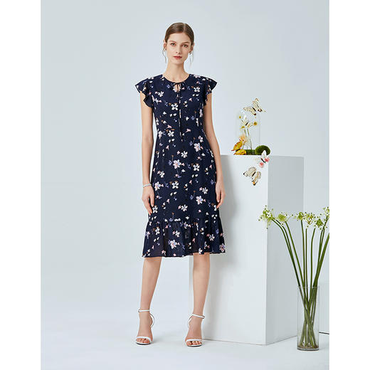 EITIE爱特爱夏季新款时尚飞飞袖系带收腰鱼尾印花连衣裙B2007440 商品图1