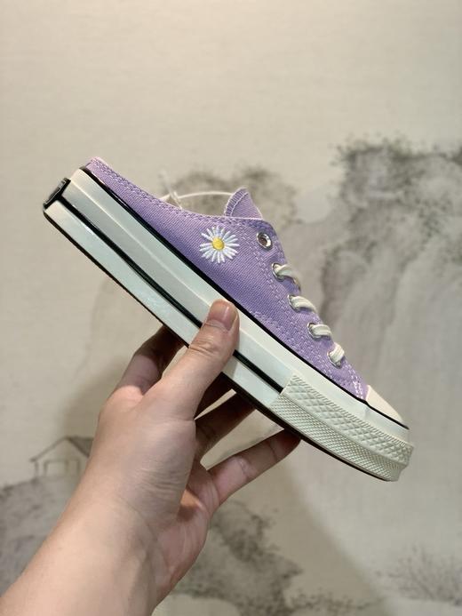 男女鞋硫化工艺#聚氨酯硅蓝PU中底❗权志龙品牌🌼 Converse Chuck Taylor 1970一脚蹬系列复古三星标低帮休闲运动半拖露跟板鞋“黑白雏菊刺绣”167948C 商品图2