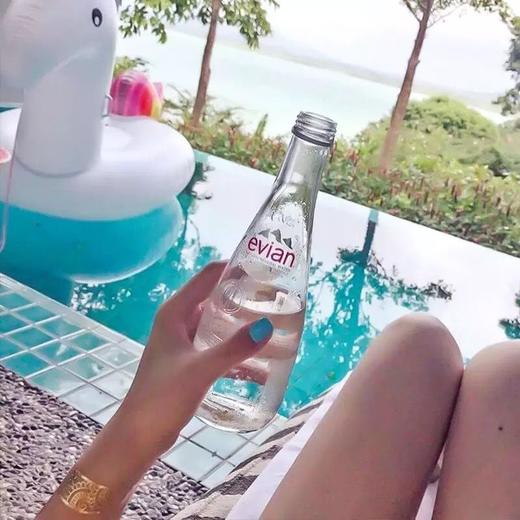 依云天然矿泉水(玻璃瓶)330ml 商品图1