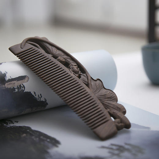 周广胜黑金檀简约款雕花木梳和和美美 商品图2