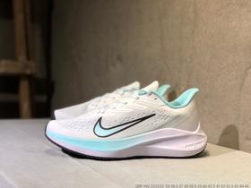 耐克Nike Air zoom Vomero 7 登月减震跑鞋