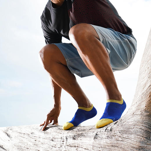 「袜子界的“劳斯莱斯”」 跑马拉松都不臭脚不伤脚  国际创新发明和纸袜  走路带风在按摩，超乎想象的干爽舒适 无骨缝合  赠可水洗环保原创手绘收纳袋 商品图3