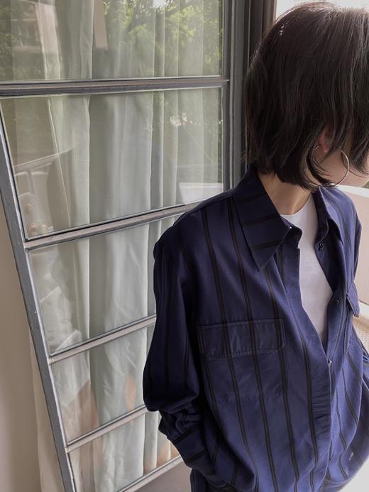 HIDEMI 夏日清透深海蓝色织竖条纹套装 口袋衬衫/喇叭型宽松长裤 商品图2