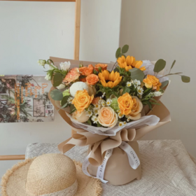 《箴言》.  暖色系向日葵花束
