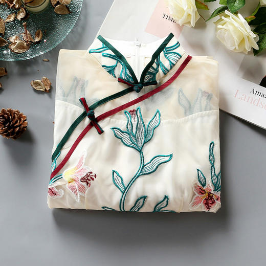 欧根纱刺绣兰花中长款改良旗袍裙货号zsm2602