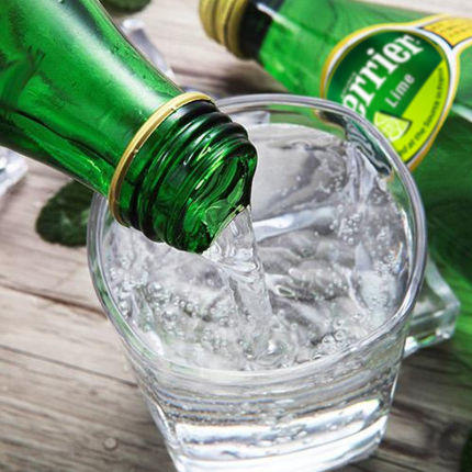 巴黎水Perrier气泡水矿泉水青柠味饮料 330ml*4 商品图1