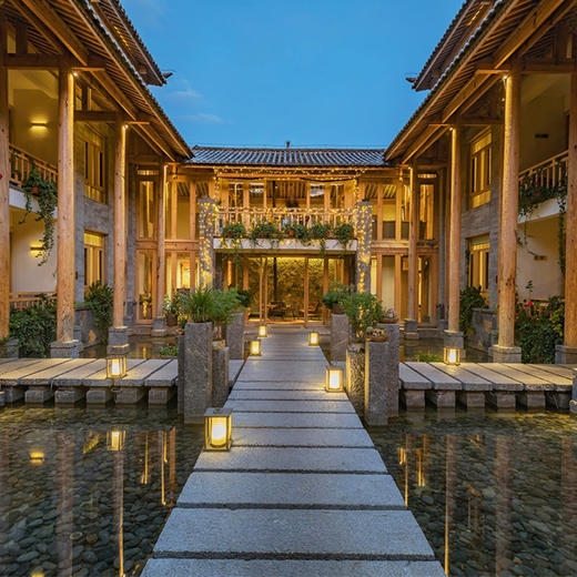 云南大理丽江旅游阿若康巴连锁酒店国内游自驾豪华房型双早+下午茶+酒店专车接送【预售房劵】 商品图1