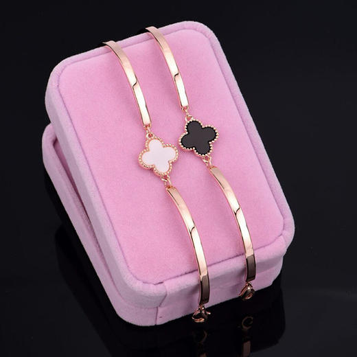 ZM-001（抖音同款）欧美流行四叶草手链手镯 商品图3