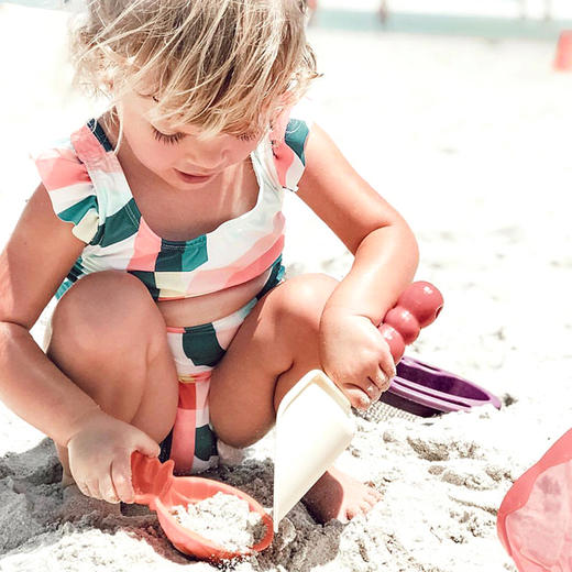 【建立自己的沙滩王国 装点缤纷沙滩】宝宝沙滩玩具小伙伴 加厚材质 耐磨更耐用 中号玩水玩沙套装 商品图4