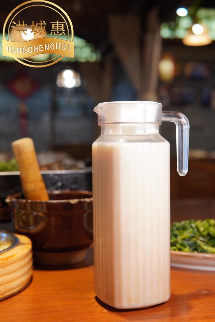 擂,辣椒,皮蛋, 现磨豆浆一扎 用餐环境 很容易让人思念家乡,思念小