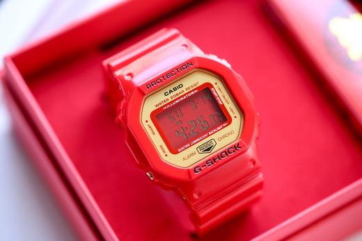 猪年限量版卡西欧 数量有限 先到先得 卡西欧新款g-shock 2019新年限量款猪年限定礼盒版DW-5600CX 新款 男女皆可以佩戴 商品图2