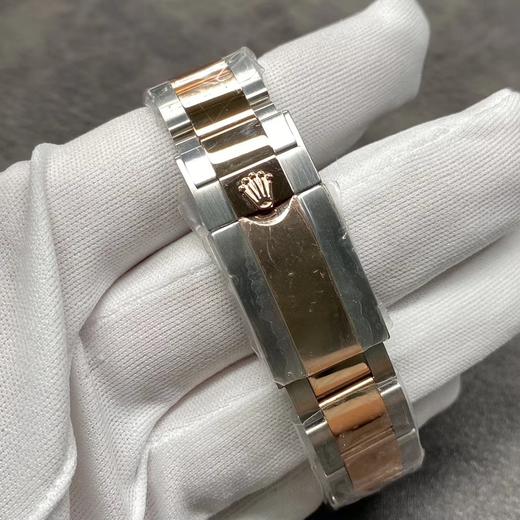 NOOB official➕全新鼎力出品 格林尼治GMT-MASTER II 根据最新的126715格林尼治开发的的副本，放大镜正确AR镀膜，表盘12点位置采用正品一致的皇冠字面，旋入式三扣锁三重防水 商品图9