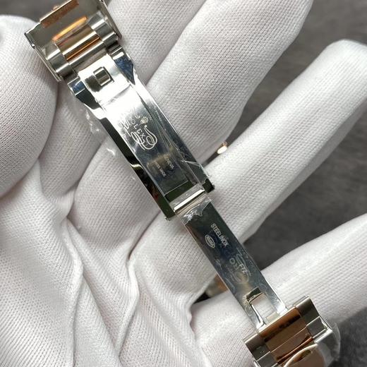 NOOB official➕全新鼎力出品 格林尼治GMT-MASTER II 根据最新的126715格林尼治开发的的副本，放大镜正确AR镀膜，表盘12点位置采用正品一致的皇冠字面，旋入式三扣锁三重防水 商品图10