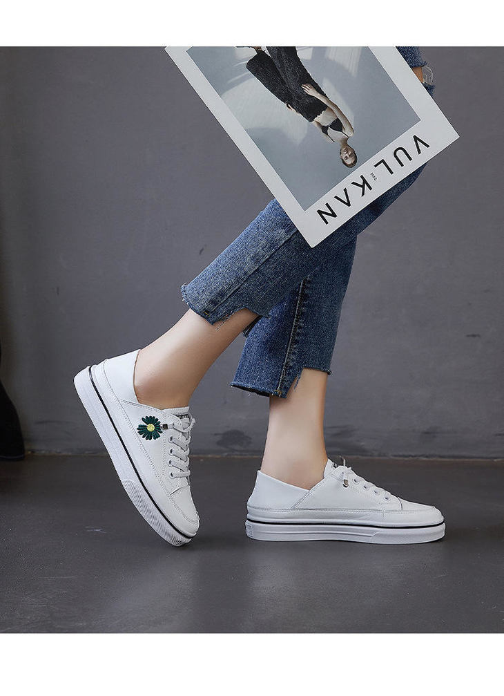 真皮小雏菊小白鞋休闲鞋韩版户外运动鞋lc116