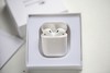 Apple AirPods2代无线蓝牙耳机！ 赠送无线充电座  带弹窗连接 ！入耳检测，AirPods 2配备无线充电盒，并同时具备充电速度更快的超级无线充电功能。 商品缩略图7