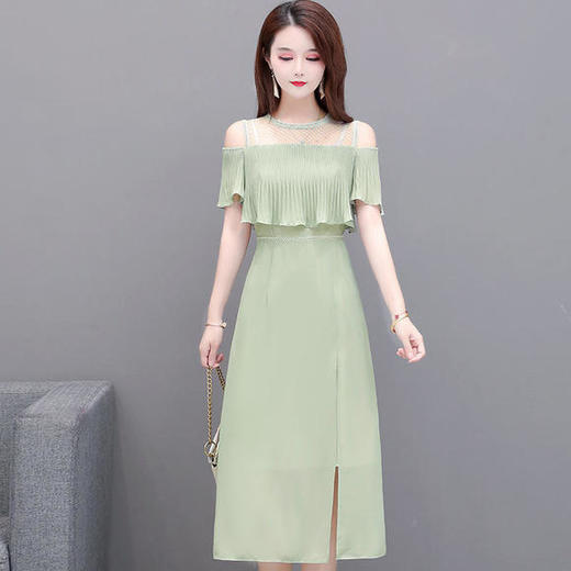 YWE-KED936636女人味气质高贵露肩女中长款连衣裙 商品图0
