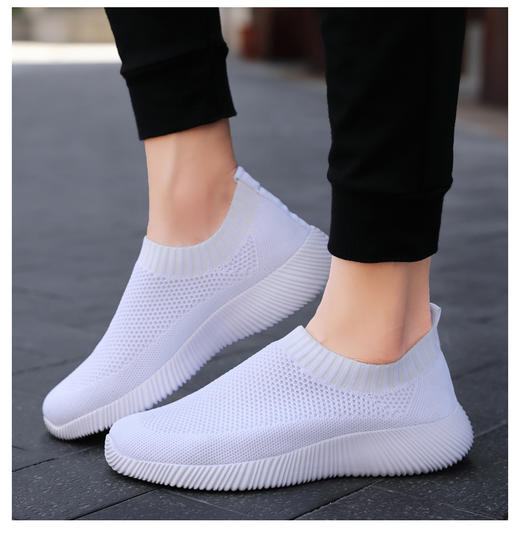 【轻盈飞织鞋男女款】会呼吸的飞织鞋  弹力飞织面料 轻盈柔韧 透气排湿不闷脚 商品图6