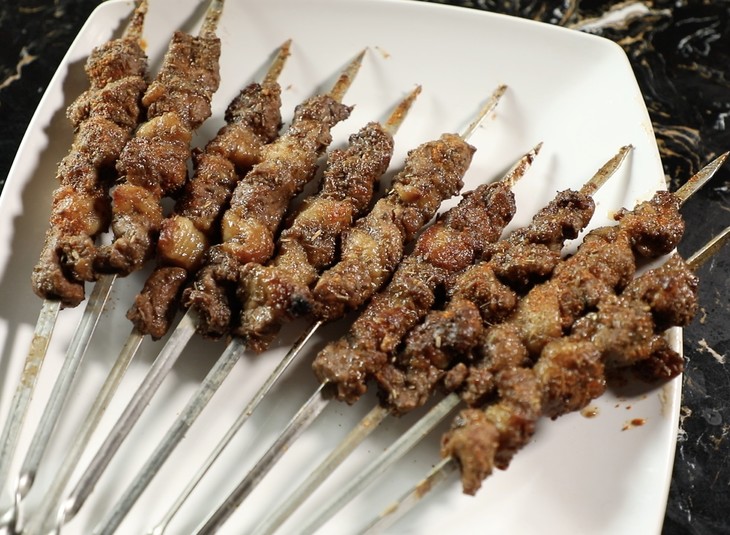 今日秒杀鑫馥晟铁锅炖羊肉串10串一份酒水除外须堂食不外卖以实物为准