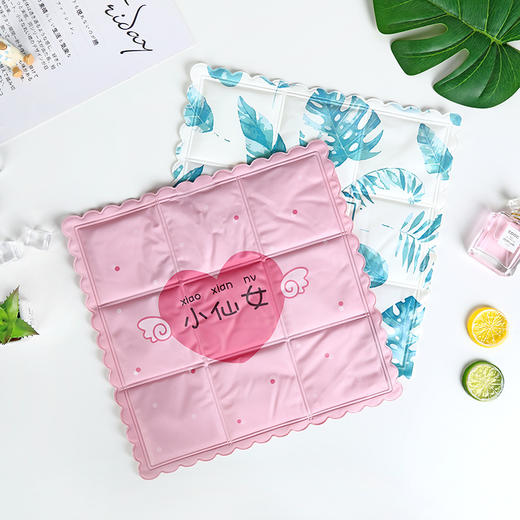 【夏季冰垫PVC坐垫】椅垫学生可爱卡通居家日用汽车降温冰凉垫 商品图1