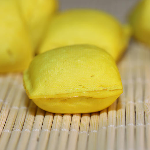 云南姜黄小豆腐豆腐外皮金黄内里洁白鲜香细腻