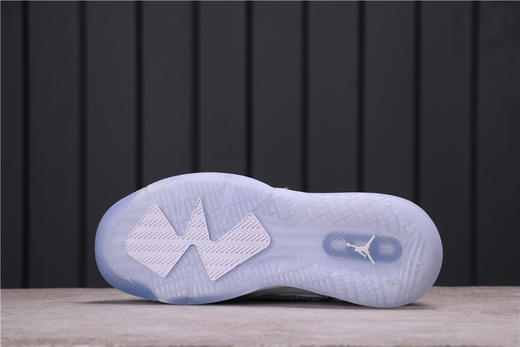 乔丹/Air Jordan Nike Air Jordan Mars 270 TPU：乔丹火星270低邦黑粉 白银 黑红 AJ合体鞋款 TPU组合鞋底半掌气垫缓冲篮球鞋 商品图3