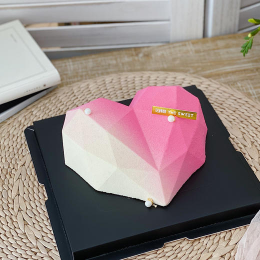 超值秒杀： 钻石心  香草草莓慕斯蛋糕 商品图2