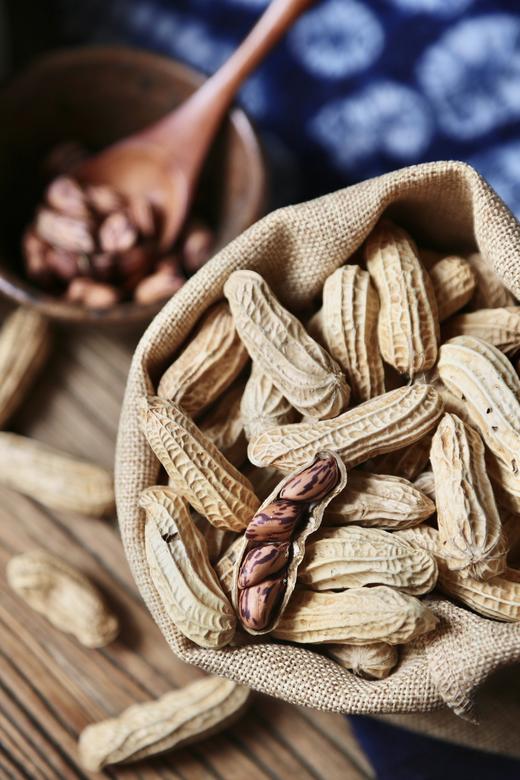 【傣王贡品】 七彩带壳野地花生 稀有品种 原生态种植 晒干 500g*2袋/份 商品图0