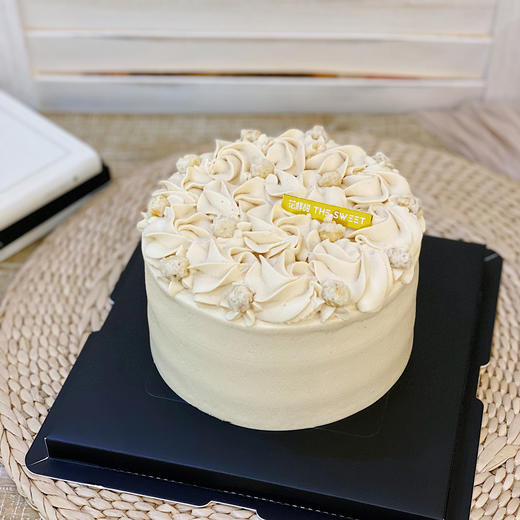 积分兑换  4英寸招牌榛子奶油蛋糕（为造型稳定，外层奶油需用到食品级塑料围边包裹） 商品图1