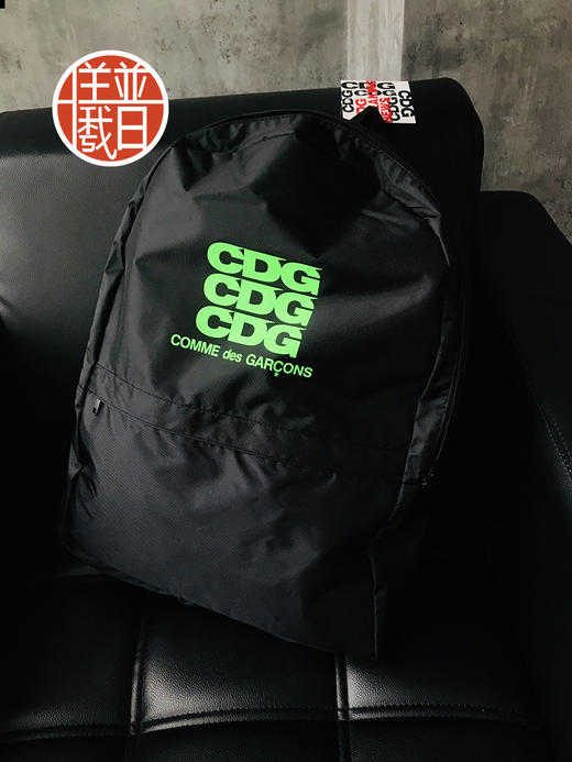 男女同款logo双肩包 商品图1