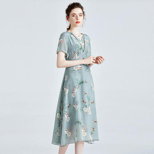 FSZ-2062法式复古连衣裙气质V领修身印花桑蚕丝大摆长裙 商品图1