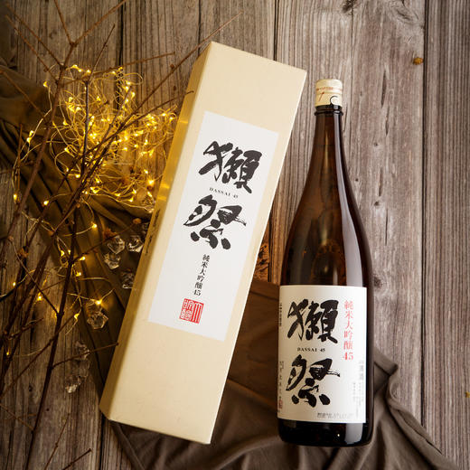 獭祭45纯米大吟酿清酒1.8L盒装 商品图1