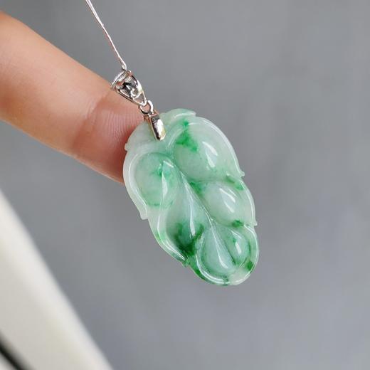 18K金镶嵌翡翠叶子吊坠 商品图0