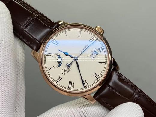 V9格拉苏蒂原创议员1-36-04款原装开模副本，突破了市场版本日历无法双跳的BUG，3D打印开模立体月相盘（非平面），同步原装尺寸40mm*12mm，配件均可通用原装，白面珍珠白颗粒感十足。入手理由 商品图12