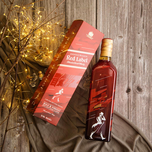 尊尼獲加[紅牌]威士忌 700ml 商品图1