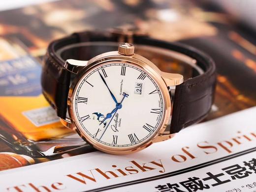 V9格拉苏蒂原创议员1-36-04款原装开模副本，突破了市场版本日历无法双跳的BUG，3D打印开模立体月相盘（非平面），同步原装尺寸40mm*12mm，配件均可通用原装，白面珍珠白颗粒感十足。入手理由 商品图1