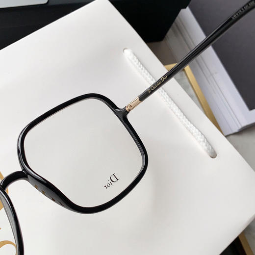 【 渠道代工厂出品，随意比对】SOSTELLAIRE1系列黑框平光镜 超大的镜框设计，上脸瞬间小巴掌脸～QC严格质检，原厂代工，任何细节都值得考究！ 商品图5