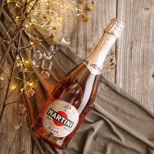 马天尼粉红起泡葡萄酒