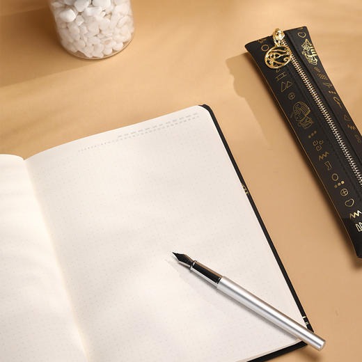 创意笔记本+笔袋 大英博物馆XHELLO KITTY联名款烫金本+笔袋套装记事本手账本礼物 商品图1