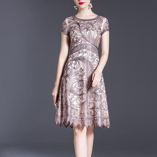 MWYG-2EF8525夏季新款重工刺绣大码妈妈装连衣裙 商品图1