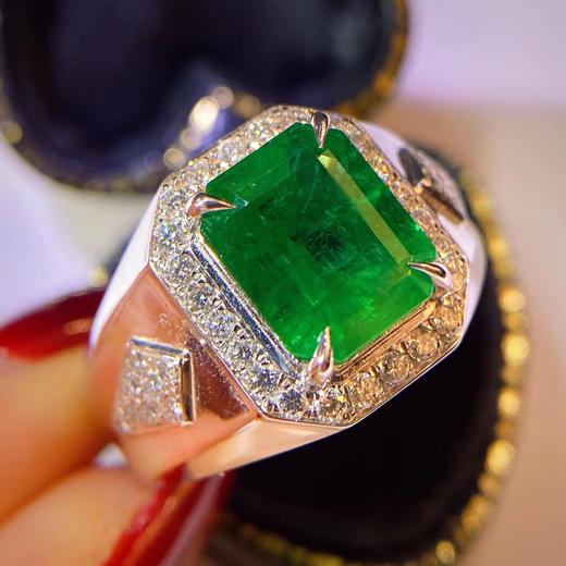 r18k祖母绿男戒,祖母绿3.56克拉!钻石40粒!金重7.14克!