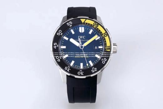 万国iwc海洋时计 IW356802 44MM “小50寻“超强夜光腕表1: 所有的指针形状，以及指针夜光颜色，几乎是做到了一致2: 表盘为黑色磨砂工艺，表盘字体印刷以及立体感一致。3: 日历字体完 商品图2