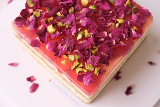 西瓜蛋糕|慕斯蛋糕，香法露玫瑰奶油+8424西瓜夹心+开心果达克瓦兹胚 商品图4