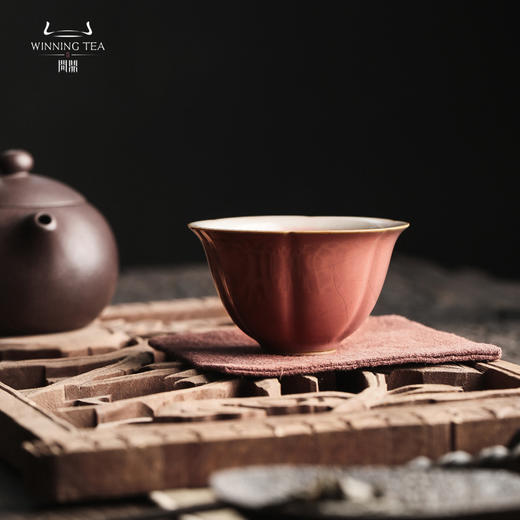 问鼎汝瓷萼红大葵口杯（缺货） 商品图1